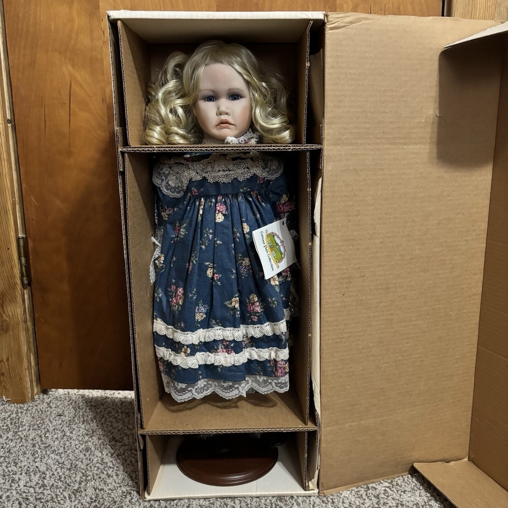 Doll "Cornflower" Artist Renee Sturgeon Porcelain Doll Collectable NEW No Hat